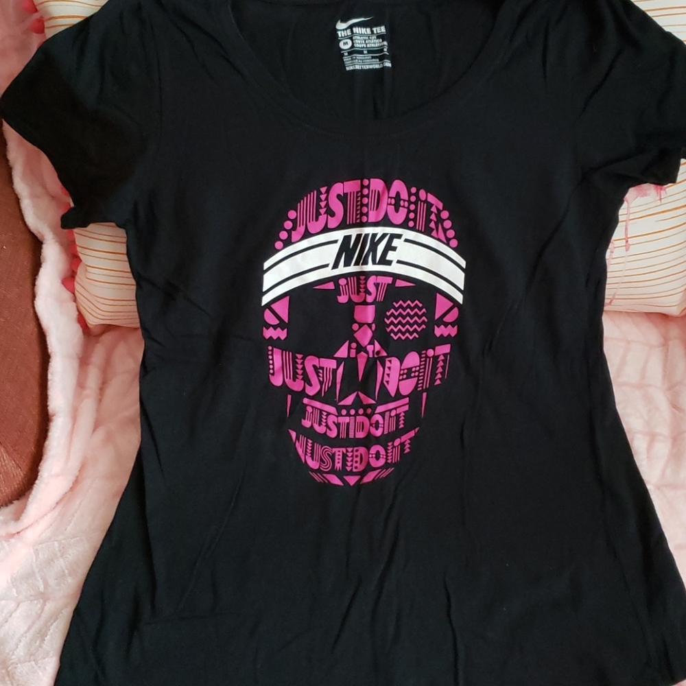 Nike T shirt
